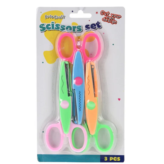 Set de 3 ciseaux décoratifs de formes différentes 